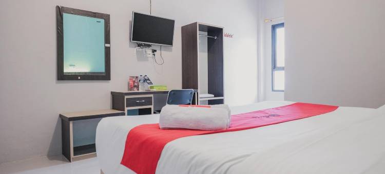 红门修拉伊亚酒店靠近Bengkulu市政厅(RedDoorz Syariah at Hotel Grand Mentari)图片