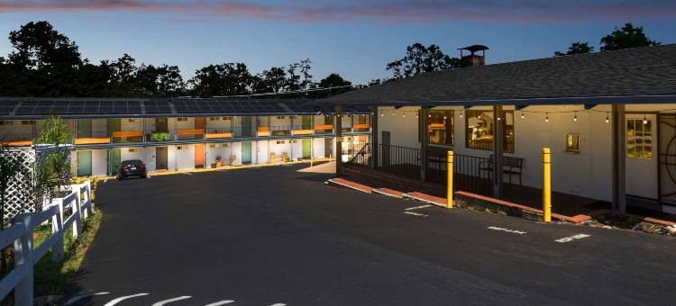 杰克逊品质酒店及套房(Quality Inn & Suites)图片