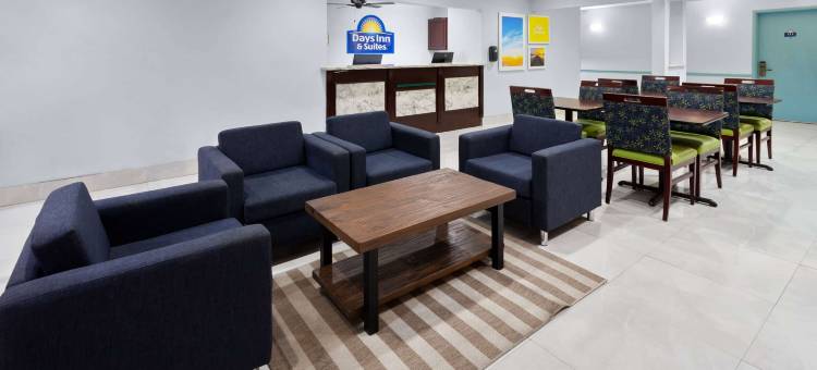 斯勒城戴斯套房酒店(Days Inn & Suites by Wyndham Siler City)图片