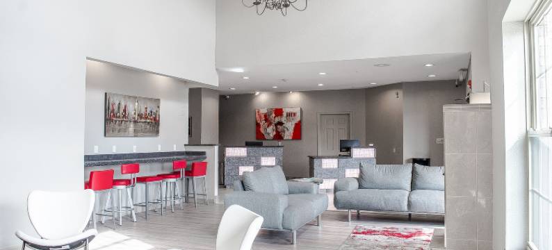 塞勒斯堡-路易斯维尔北温德姆华美达酒店(Ramada by Wyndham Sellersburg/Louisville North)图片