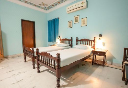 Anuraag VillaHotel Overview