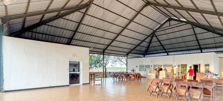 RedDoorz @ Hotel Mewah PLTU Indramayu图片