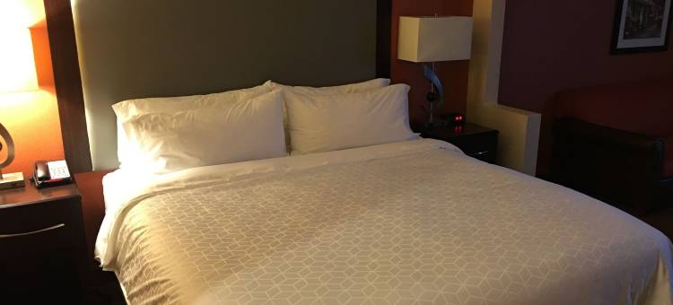 智选假日套房酒店劳林堡 by IHG(Holiday Inn Express & Suites Laurinburg by IHG)图片