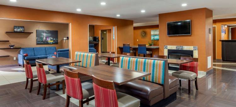 加纳克莱顿I-40舒适酒店(Comfort Inn Garner Clayton I-40)图片