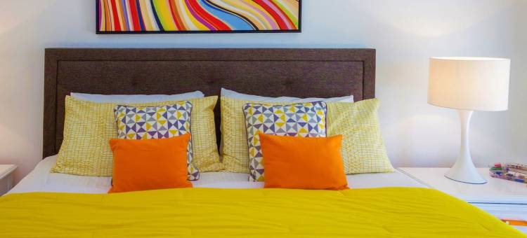 The Popsicle House | Sweet Mid Century Modern Home图片