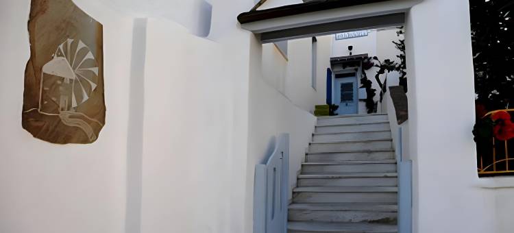 提诺斯遗产广场(Tinos Heritage Plateia)图片