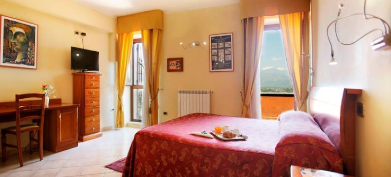 嘉莉博迪酒店(Hotel Ristorante Garibaldi)图片