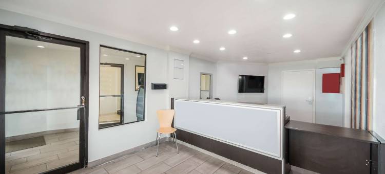 Studio 6 拉雷多，德克萨斯州 - 北部 I-35(Studio 6 Laredo, TX - North I 35)图片