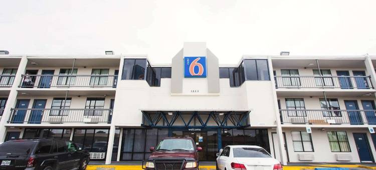 Studio 6 休斯顿, 德克萨斯州 - 医疗中心 NRG体育场(Studio 6 Houston, TX Medical Center NRG Stadium)图片