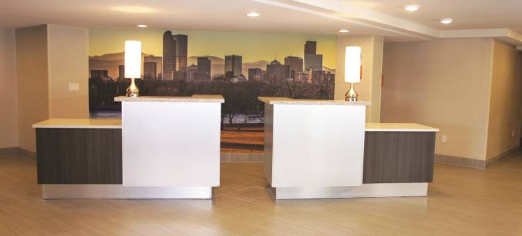 丹佛奥罗拉医疗拉昆塔温德姆套房酒店(La Quinta Inn & Suites by Wyndham Denver Aurora Medical)图片