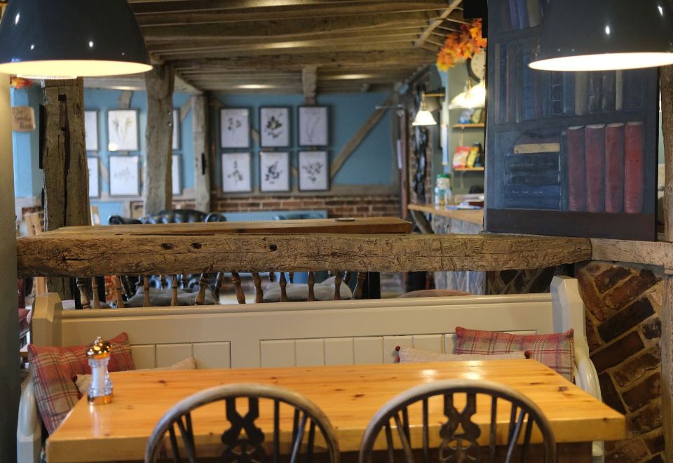 The Crown Inn Dial Post Hotel Overview