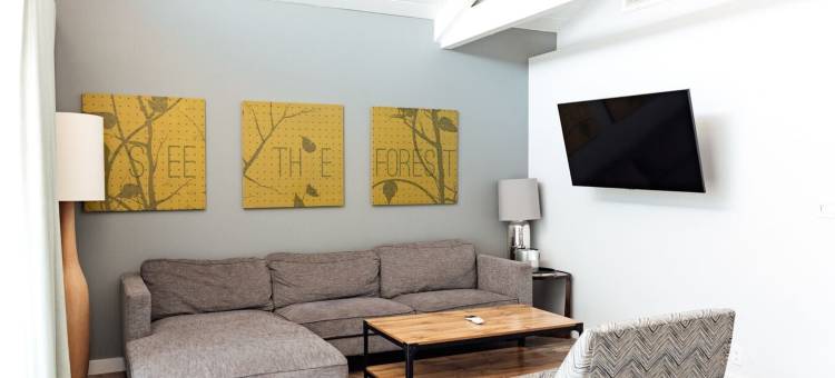 湖畔度假村(Lakehouse Resort)图片