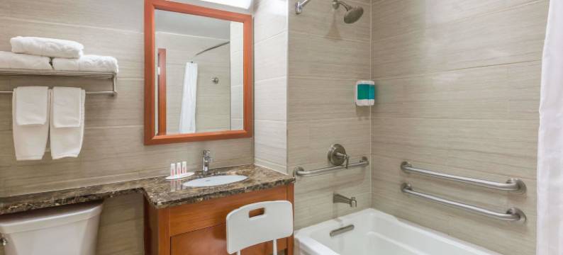 华美达法拉盛皇后酒店(Ramada by Wyndham Flushing Queens)图片