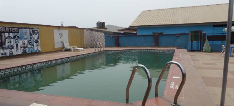 DC 酒吧及套房酒店(DC Bar & Suites)图片