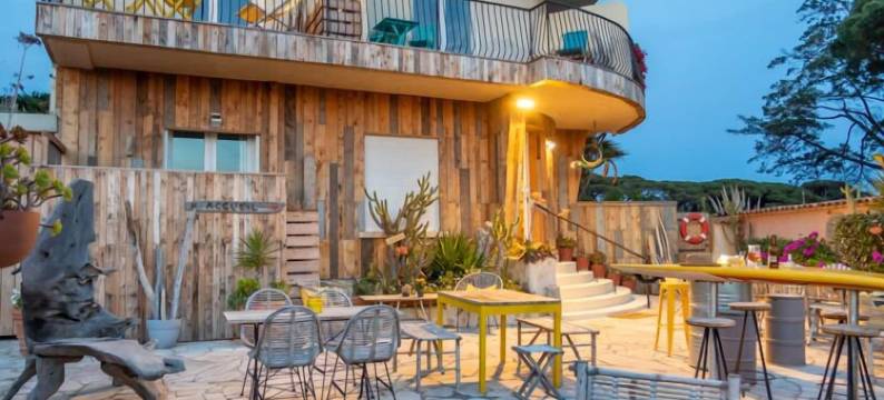 阿尔玛娜雷海滩酒店(Hôtel Almanarre Plage - Hôtel Eco-Responsable Face à la Mer)图片