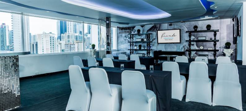 利安德格拉纳达城市酒店(Riande Urban Hotel)图片