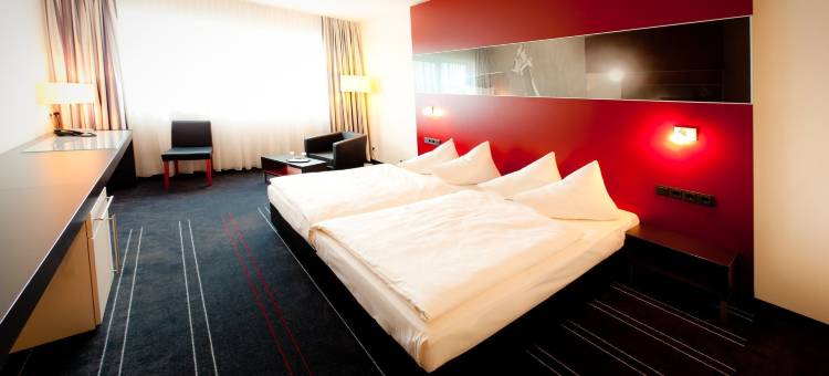 黑措根奥拉赫黑佐-巴斯诺维纳酒店(Novina Hotel Herzogenaurach Herzo-Base)图片