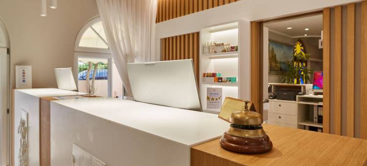 普拉迪姆萨塔乌拉利亚德瑞欧酒店(Grand Hotel Palladium Santa Eulalia del Río)图片