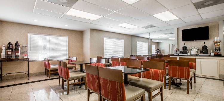 维克多维尔-赫斯佩里亚舒适套房酒店(Comfort Suites Victorville-Hesperia)图片