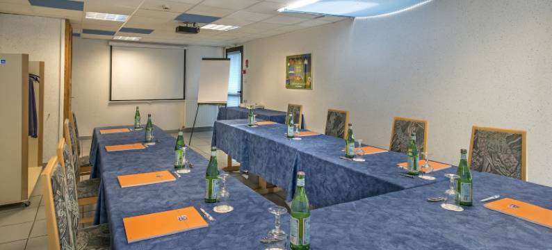 卡利斯格瓦丹酒店(Hôtel-Restaurant le Calice du Gevaudan - A75)图片