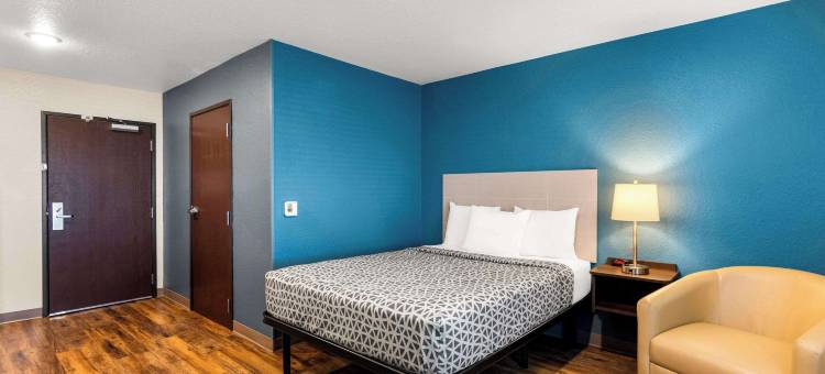 伍德斯普林斯套房波特圣卢西(WoodSpring Suites Port St. Lucie)图片