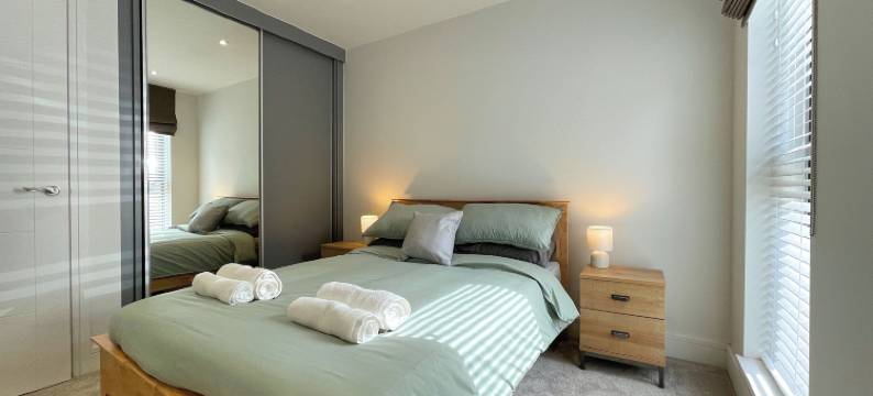 位于奈德艾奇的2卧室公寓-平方米|带2个独立浴室(Modern and Sleek 2 Bed Apartment)图片