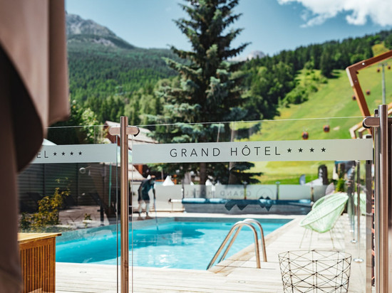 塞尔舍瓦利耶努瑟斯 SPA 大酒店