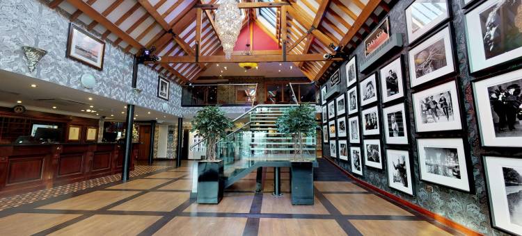 老荆棘庄园高尔夫乡村酒店(Old Thorns Hotel & Resort)图片