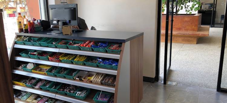 萨尔瓦多·洛合台广场业和套房(Suites Lomboy & Plaza)图片