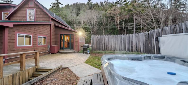 White Mountains-10 Min to Loon-Hottub-Dog Friendly图片
