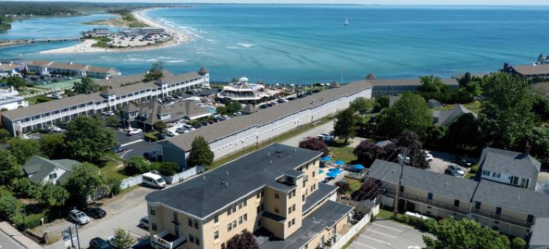 克罗尼尔旅馆(Colonial Inn)图片