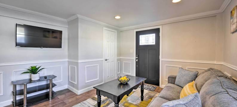 海湾岸边度假租赁～距离沙滩7英里(Bay Shore Vacation Rental ~ 7 Mi to the Beach)图片