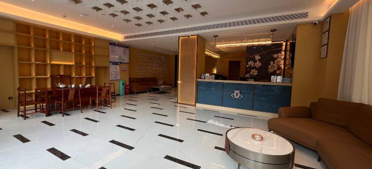 白玉兰酒店(西双版纳景洪江边夜市曼听御花园店)图片
