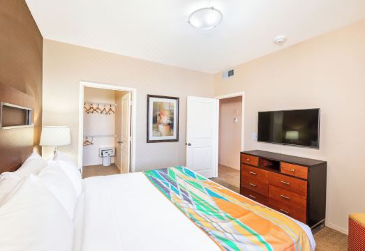 The Cliffs at Peace Canyon Hotel Overview