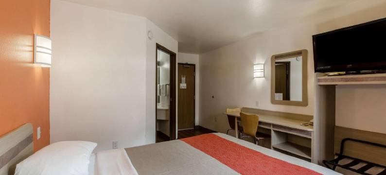 威斯康星巴拉布 - 德尔顿湖 6 号汽车旅馆(Motel 6 Baraboo, WI - Lake Delton)图片