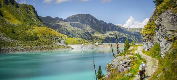 Spacious apartment with terrace图片