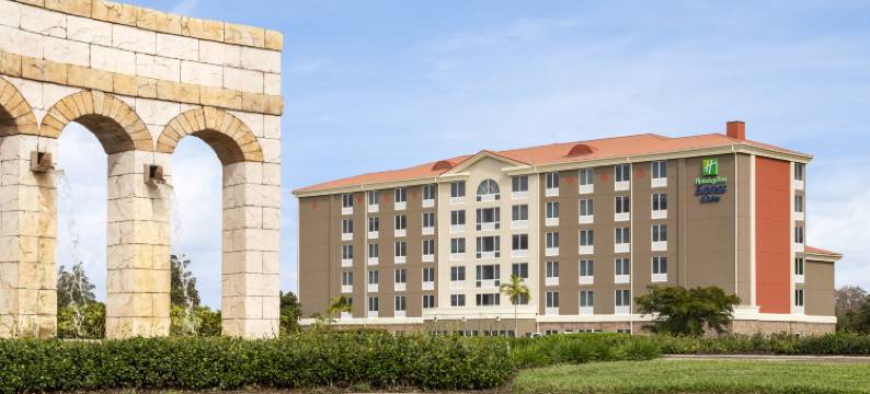 Holiday Inn Express & Suites FT迈尔斯堡东论坛(Holiday Inn Express & Suites FT MYERS EAST- THE FORUM by IHG)图片