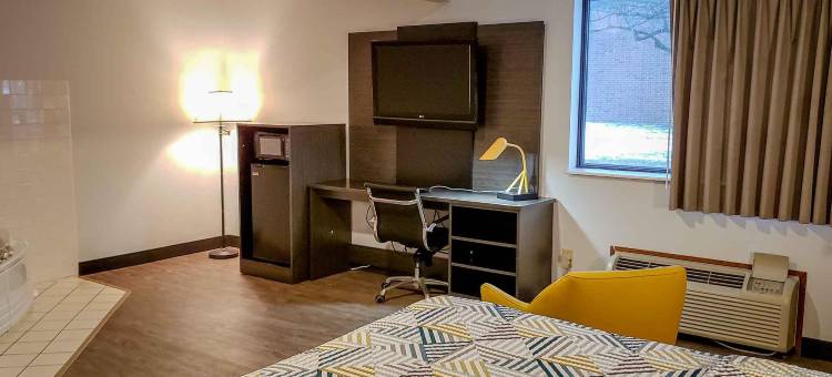 伊利诺伊伊基瓦尼 6 号汽车旅馆(Motel 6 Kewanee, IL)图片