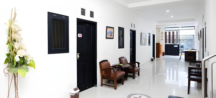 红多兹伊斯兰酒店-近梭罗广场购物中心(RedDoorz Syariah Near Solo Square Mall)图片