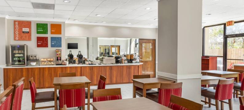 康福特套房布什洲际机场酒店(Comfort Suites Bush InterContinental Airport)图片