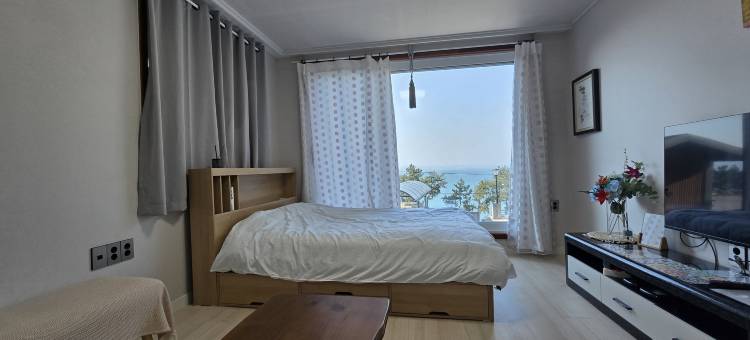 Golden Gallery Namhae Private Pension图片