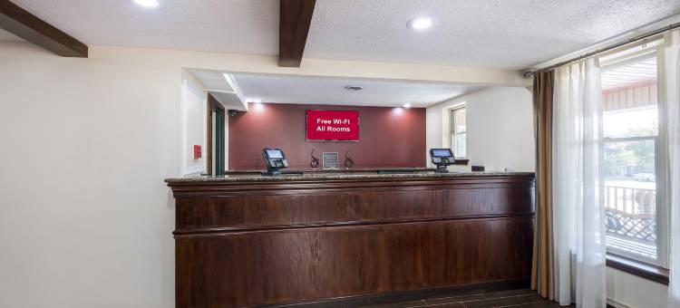 红屋顶酒店及套房 斯塔福德, 弗吉尼亚州(  Red Roof Inn & Suites Stafford, VA - Quantico)图片