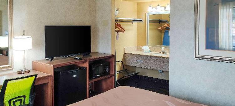 费拉格尔斯塔夫东I-40品质酒店(Quality Inn Flagstaff East I-40)图片