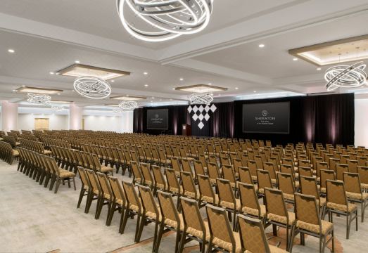 Sheraton Park Hotel at The Anaheim Resort Hotel Overview