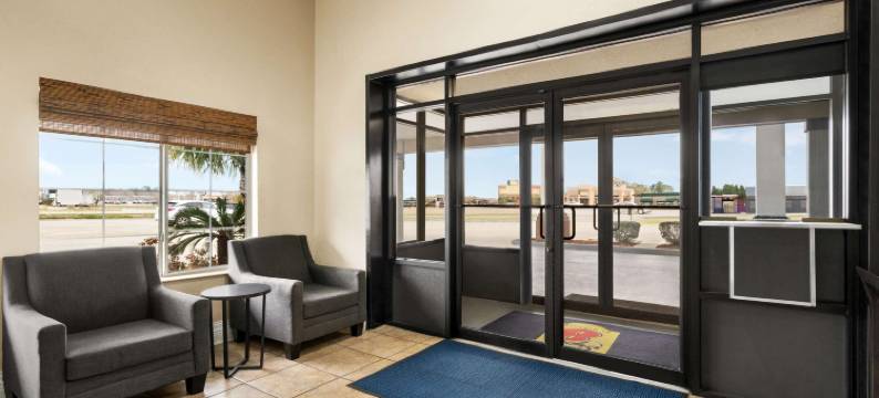 格尔夫波特速8酒店-近比洛克西(Super 8 by Wyndham Gulfport Biloxi Airport)图片