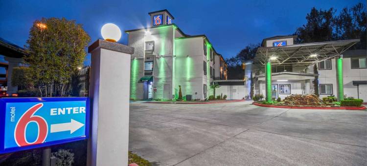 伍德兰旅馆-69号州际公路北(Motel 6 Humble, TX - Houston International Airport)图片