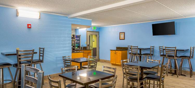 品质酒店及套房-六旗东附近(Quality Inn & Suites Near Six Flags East)图片