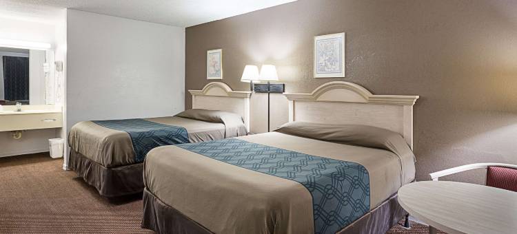 湖市I-75罗德威酒店(Rodeway Inn Lake City I-75)图片