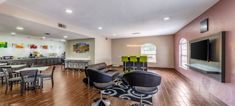 坎顿品质套房酒店(Quality Inn & Suites Canton)图片