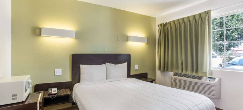 博林格林美洲贝斯特维佑酒店(Americas Best Value Inn Bowling Green)图片